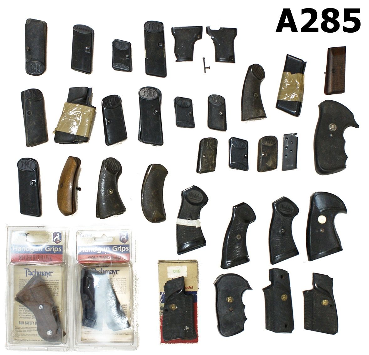 082A-A285-Assorted Pistol Grips x 39