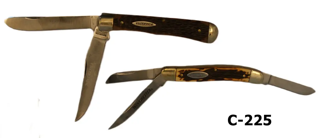 089-C-225 Winchester Pocket Knives x 2