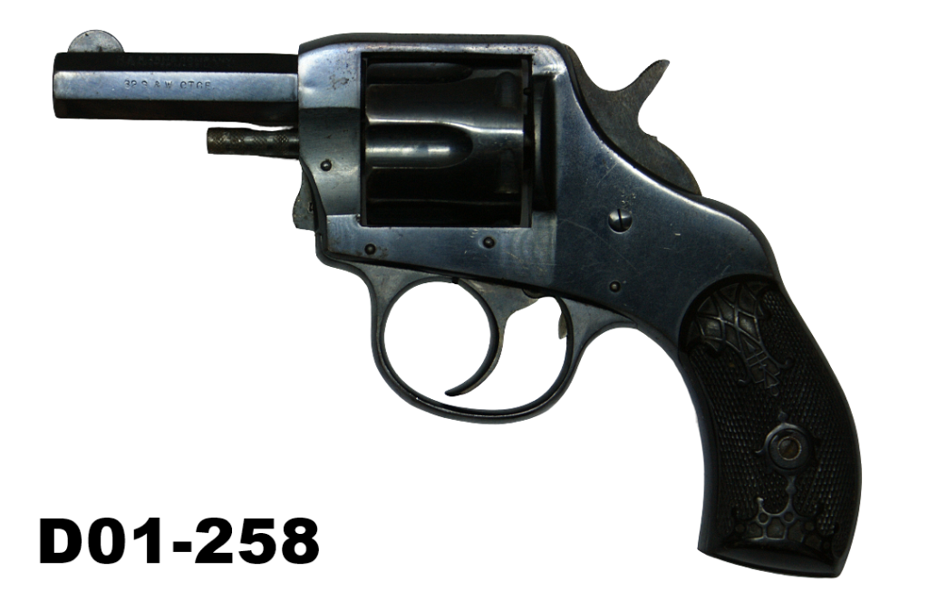 D01-258    .32s&w long Harrington & Richardson "The American" Double-Action Revolver