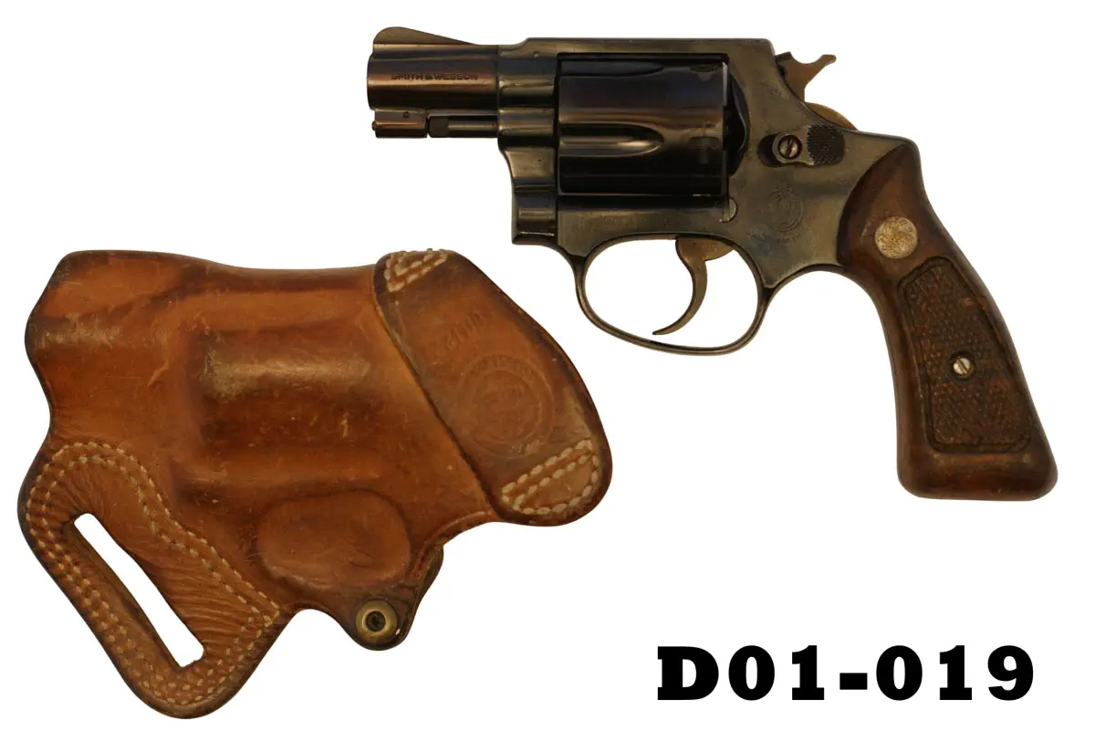 101-D01-019 .38spl Smith & Wesson Mod 36 2" Snubbie Revolver - Leather Holster