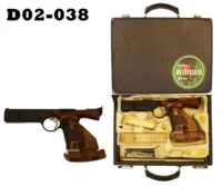 101-D02-038  .22short Unique "Des-Vo" Rapid Fire Target Pistol