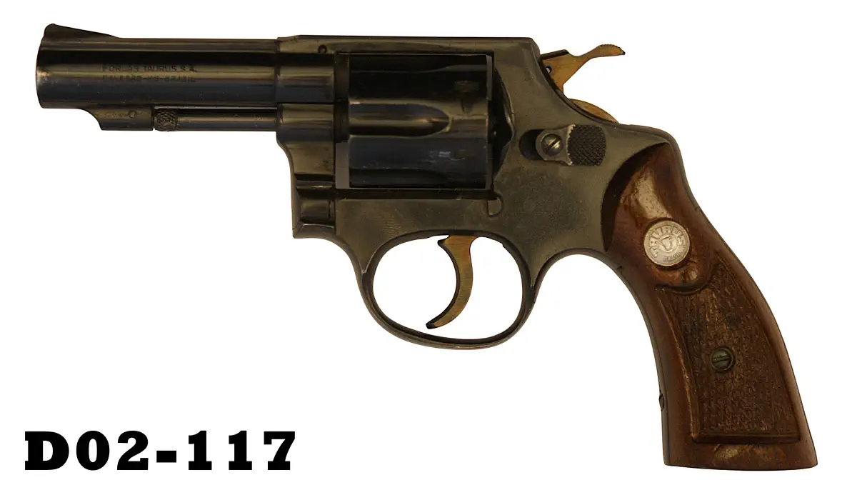 101-D02-117 .32long Taurus 82 Revolver
